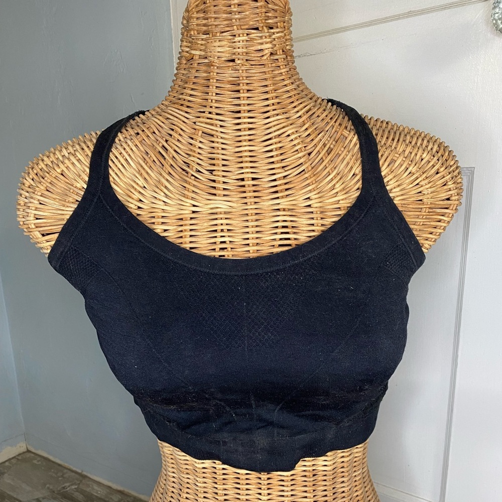 Elastic & lace high support sports bra